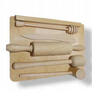 Mini stolnica drewnniana dla dzieci z przyborami kuchennymi zestaw 23x16cm